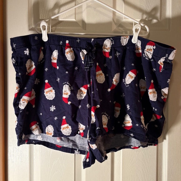 Old Navy Flannel Santa PJ shorts size 4x - Picture 2 of 3